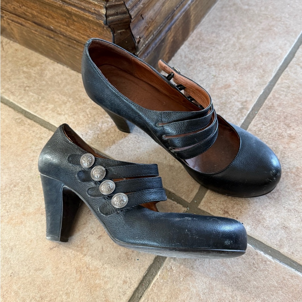 Campbell California vintage heeled women’s shoes black size 8